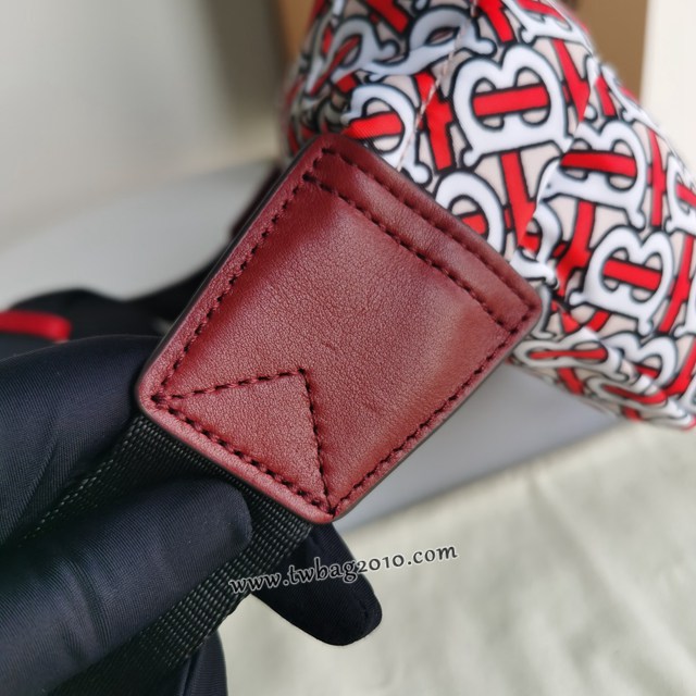 Burberry專門店新款TB腰包 巴寶莉男女款腰包挎包 yxb1043